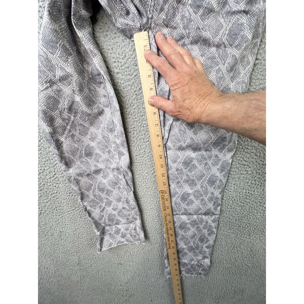 PAIGE Jeans Womens 26 Gray Hoxton Slim Snake Print Raw Hem 26x27 - Picture 12 of 14